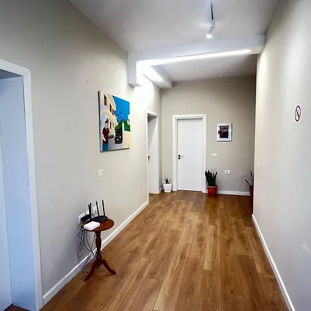 Serene Hotel apartamentowy Wlora